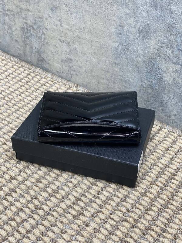 Saint Laurent Monogram Envelope Black crossbody — Premium Replica