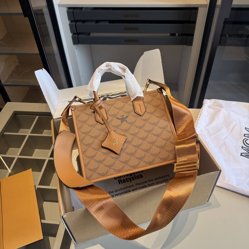 MCM Monogram 25x18x10cm shoulder bag — AAA Quality Replica