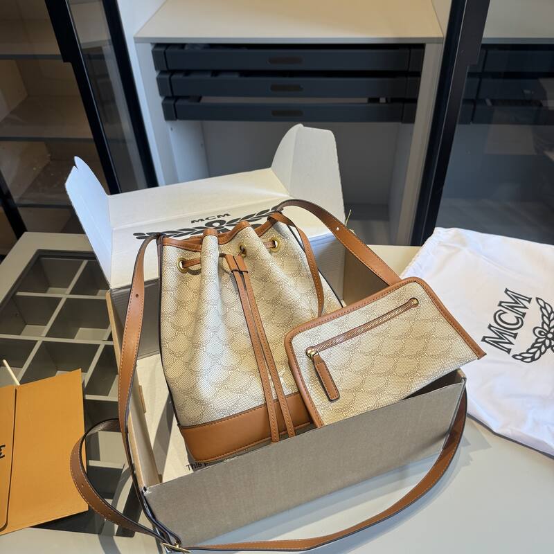MCM Monogram shoulder bag — Premium Replica