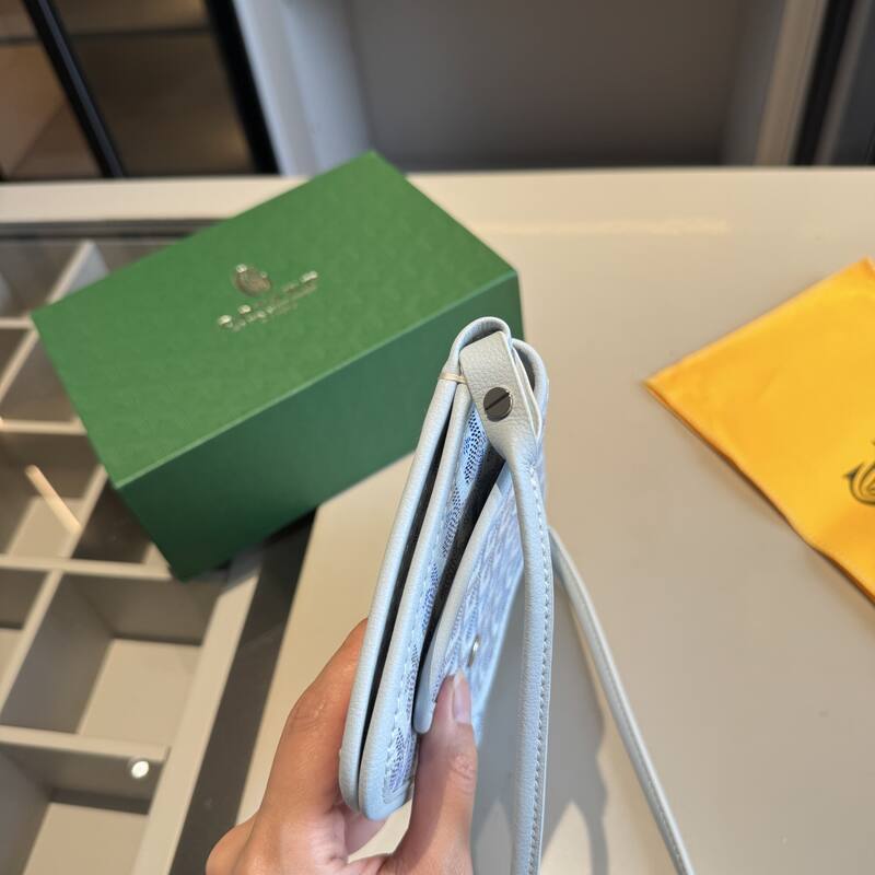 Goyard White shoulder bag — Top Quality Replica