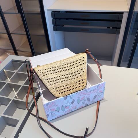 Loewe Brown shoulder bag 1 1 Replica