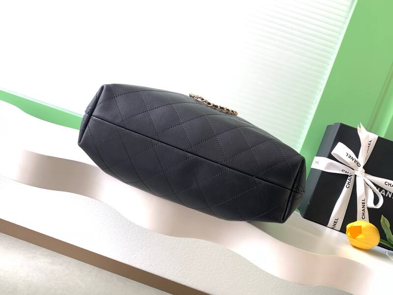 Chanel Hobo Black shoulder — AAA Quality Replica