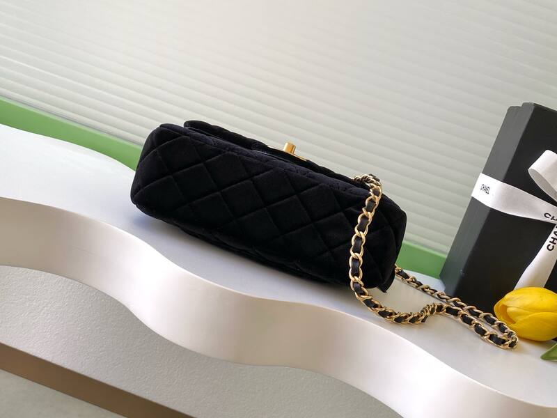 Chanel CF Black shoulder — Premium Replica