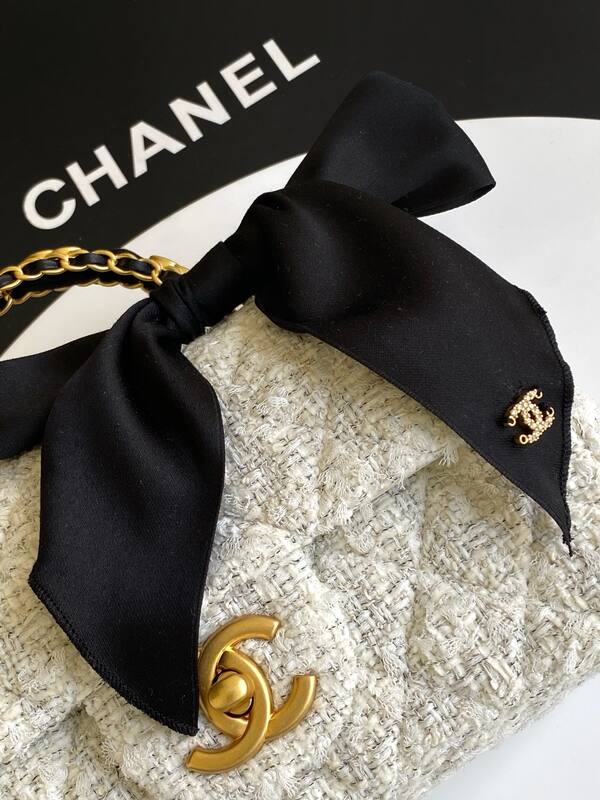 Chanel Classic Flap White tweed with black bow shoulder — 1:1 Replica