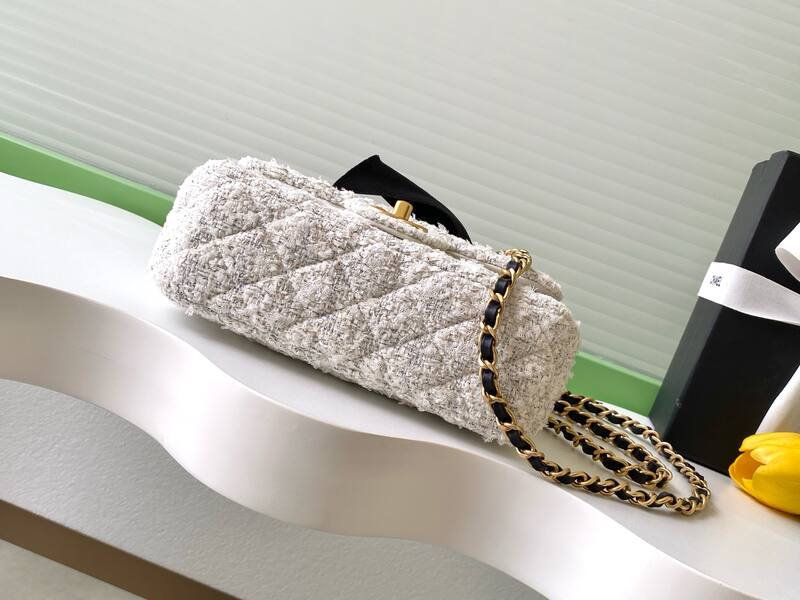 Chanel Classic Flap White tweed with black bow shoulder — 1:1 Replica