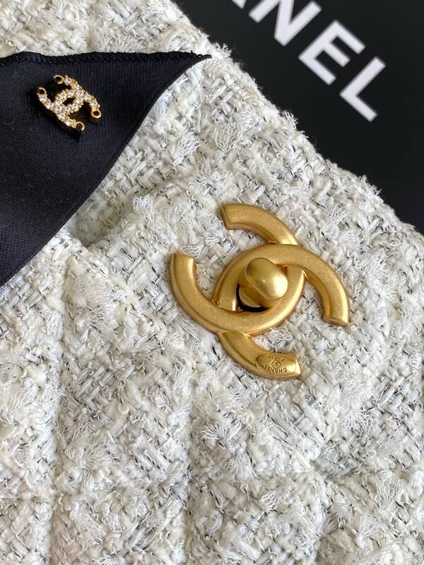 Chanel Classic Flap White tweed with black bow shoulder — 1:1 Replica
