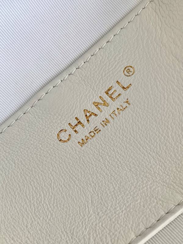Chanel White with Gold-tone Pearl Chain crossbody — Top Quality Replica