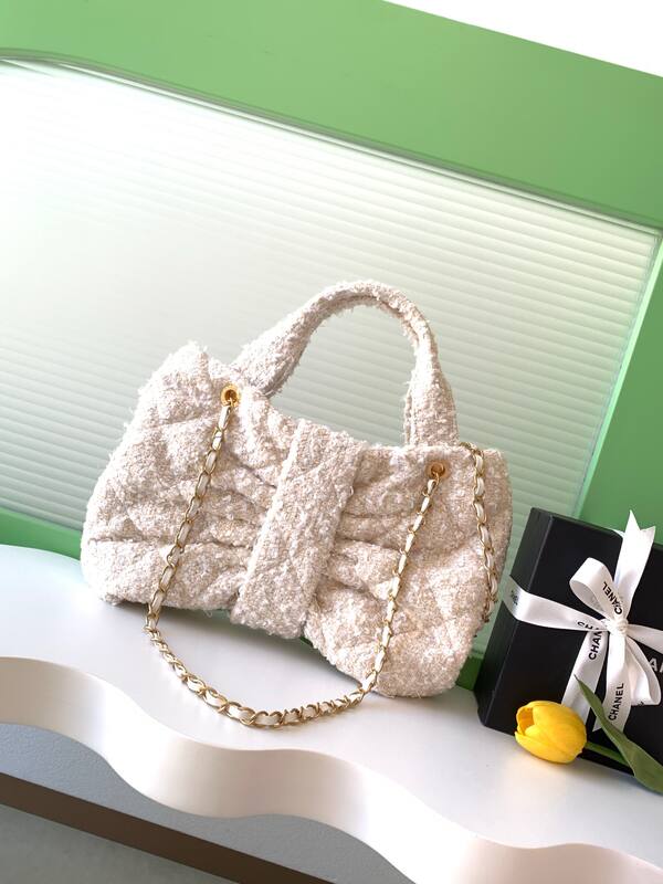 Chanel Cream tweed shoulder — 1:1 Replica