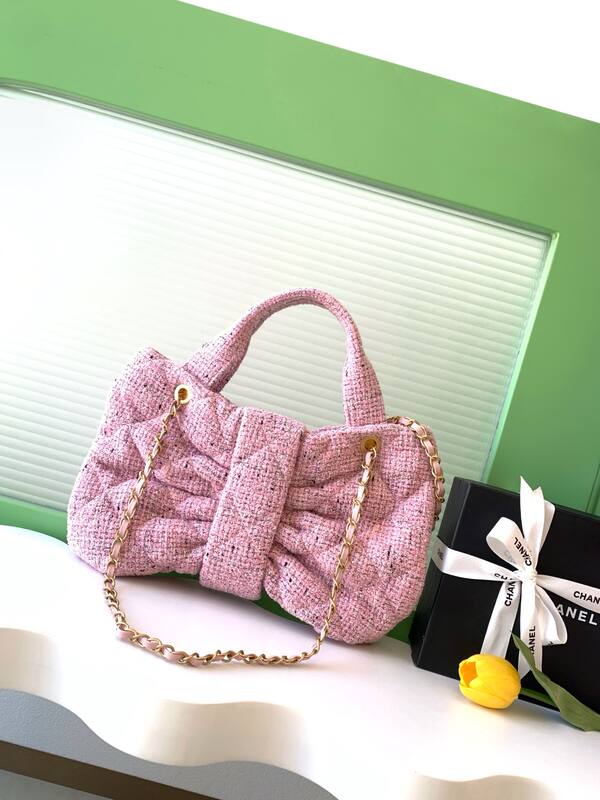 Chanel Pink tweed shoulder — Premium Replica