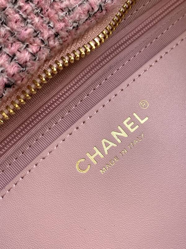 Chanel Pink tweed shoulder — Premium Replica