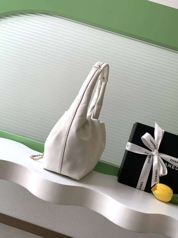 Chanel Hobo White shoulder — AAA Quality Replica