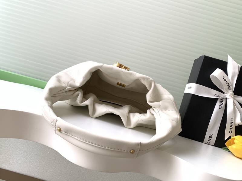 Chanel Hobo White shoulder — AAA Quality Replica