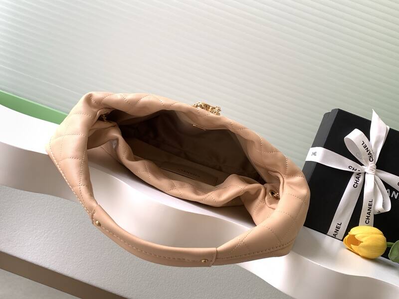 Chanel Hobo Beige shoulder — 1:1 Replica