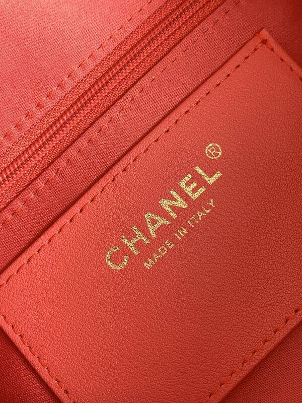 Chanel Coral Red shoulder — 1:1 Replica