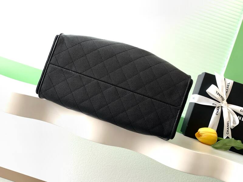 Chanel Black shoulder — Premium Replica