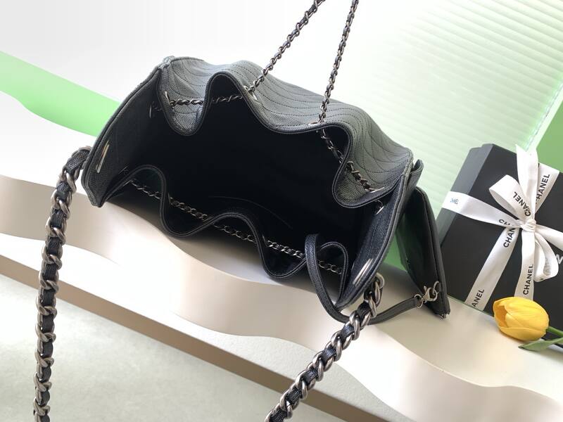 Chanel Black shoulder — Premium Replica
