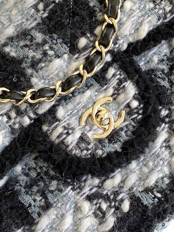 Chanel Classic Flap Black and white tweed shoulder — Premium Replica