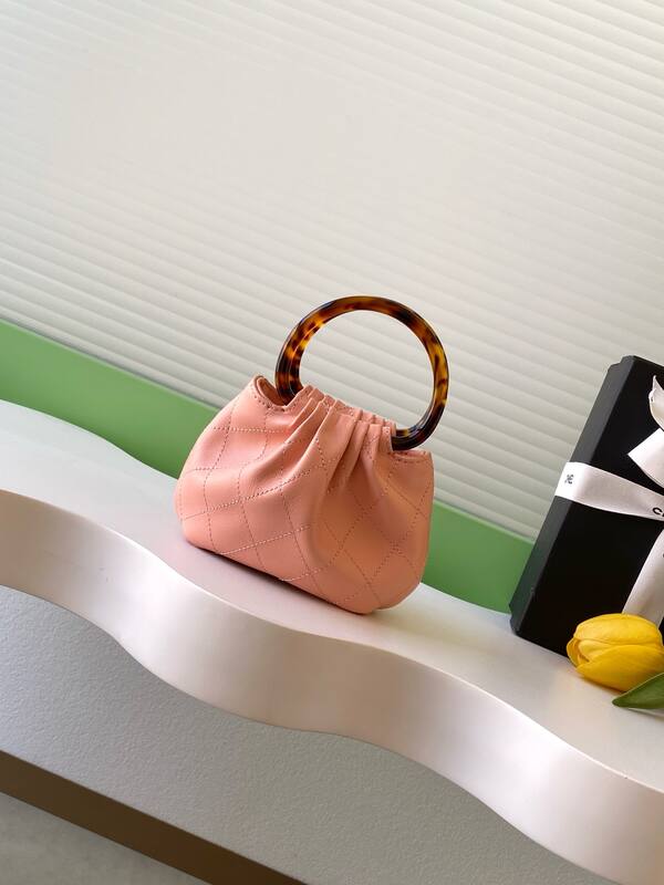 Chanel Pink handbag — 1:1 Replica