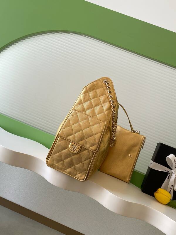 Chanel Gold metallic quilted leather shoulder — AAA Quality Replica
