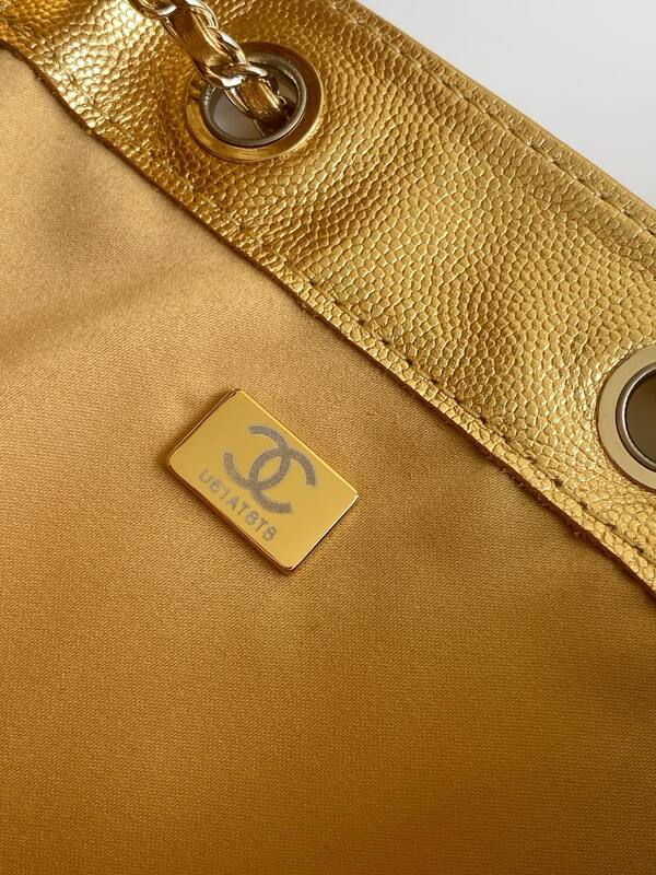 Chanel Gold metallic quilted leather shoulder — AAA Quality Replica