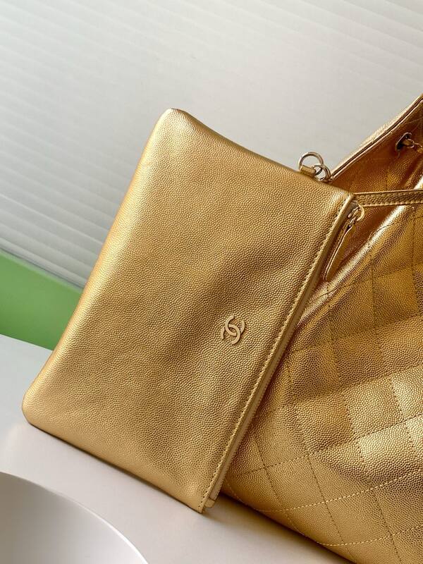 Chanel Gold metallic quilted leather shoulder — AAA Quality Replica