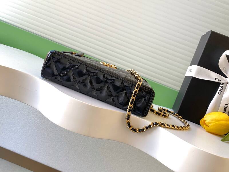 Chanel Black patent crossbody — AAA Quality Replica