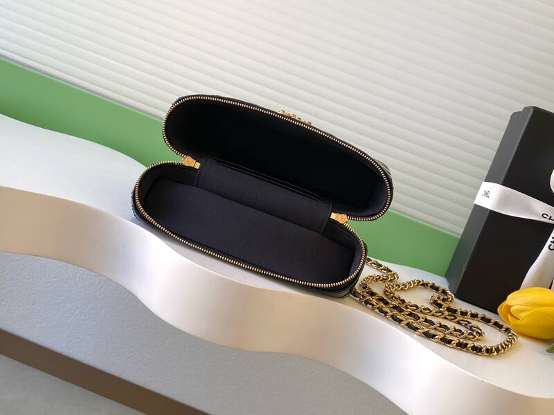 Chanel Black patent crossbody — AAA Quality Replica