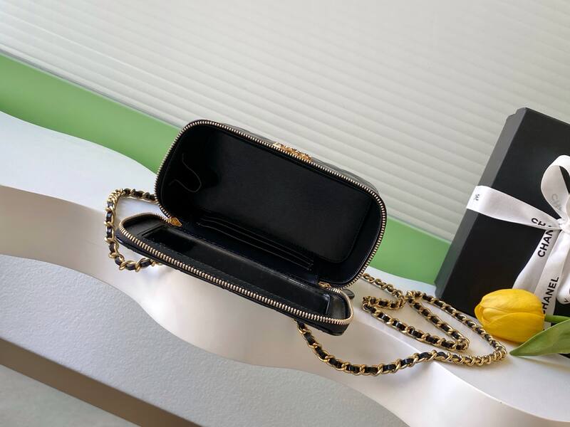 Chanel Vanity Case Black patent leather crossbody — 1:1 Replica