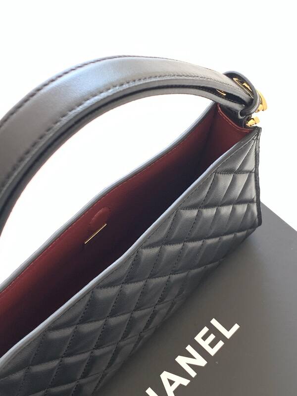 Chanel Black shoulder — AAA Quality Replica