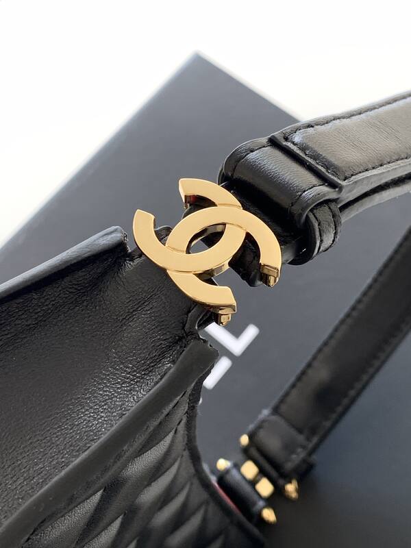 Chanel Black shoulder — AAA Quality Replica