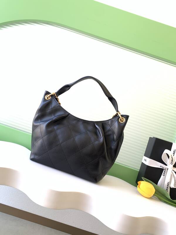 Chanel Hobo Black shoulder — 1:1 Replica