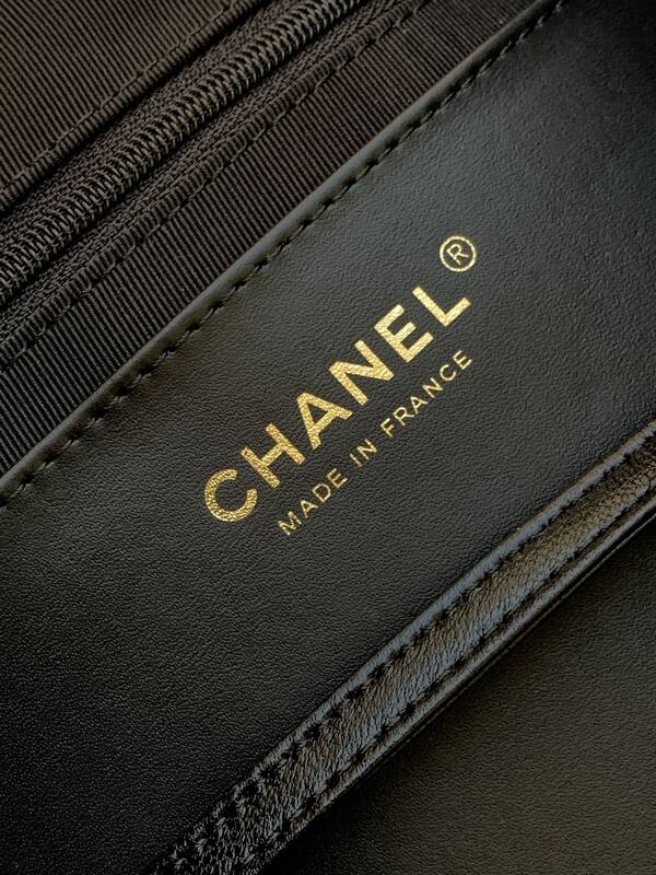 Chanel Black shoulder — AAA Quality Replica
