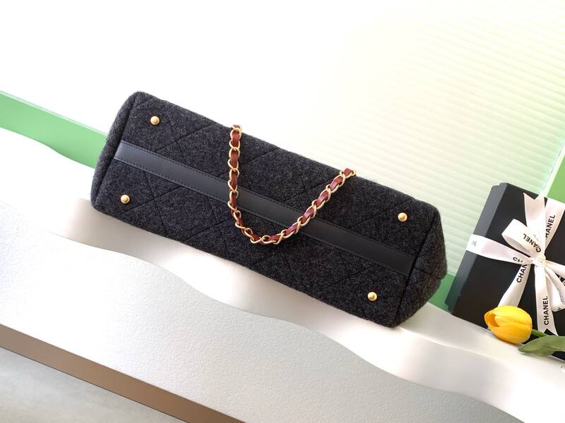 Chanel Dark gray black wool felt with black leather large tote — Premium Replica