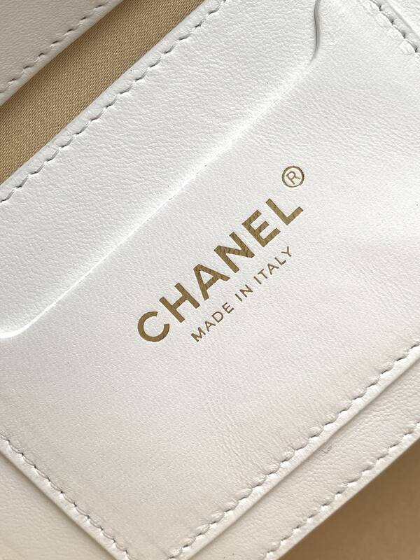 Chanel Beige straw and white leather crossbody — Premium Replica
