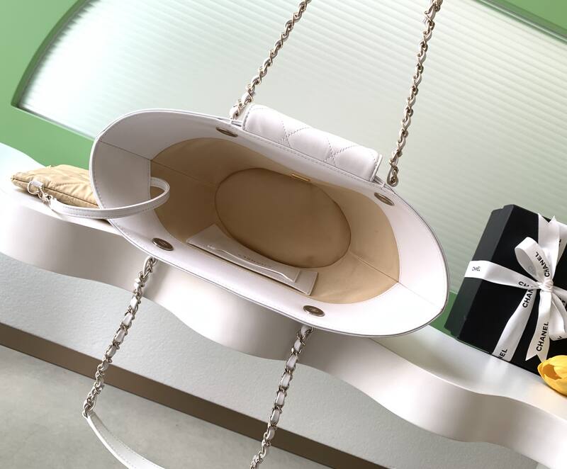 Chanel Beige straw and white leather crossbody — Premium Replica