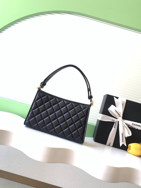 Chanel Black 26X shoulder — Top Quality Replica
