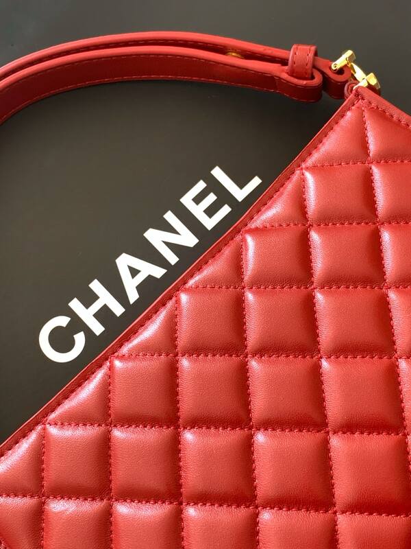 Chanel Red 26X shoulder — AAA Quality Replica