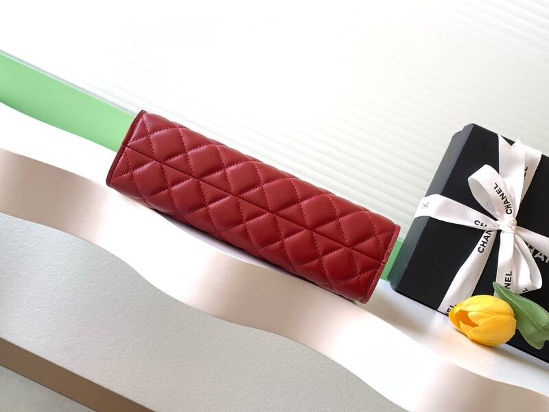 Chanel Red 26X shoulder — AAA Quality Replica