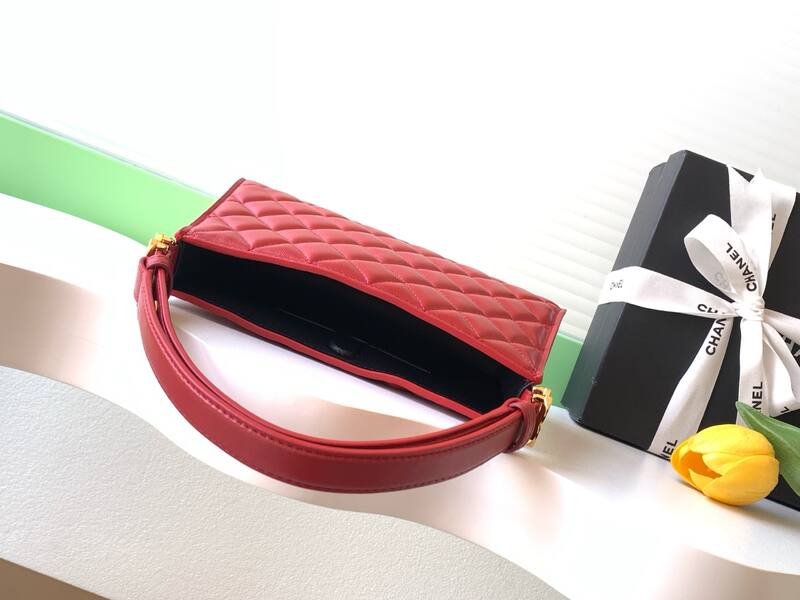 Chanel Red 26X shoulder — AAA Quality Replica