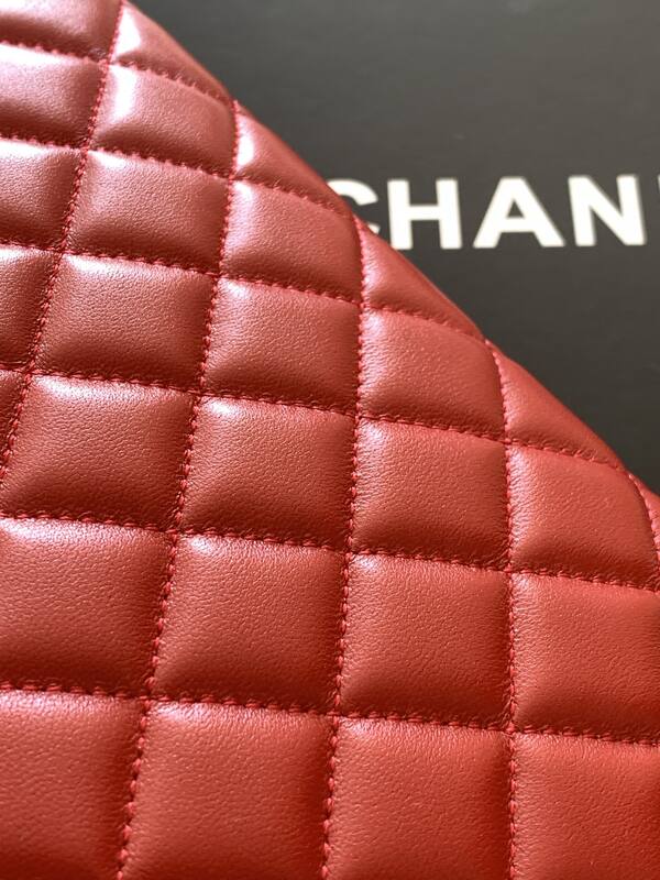 Chanel Red 26X shoulder — AAA Quality Replica