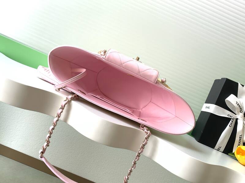 Chanel Pink and Beige Straw shoulder — AAA Quality Replica