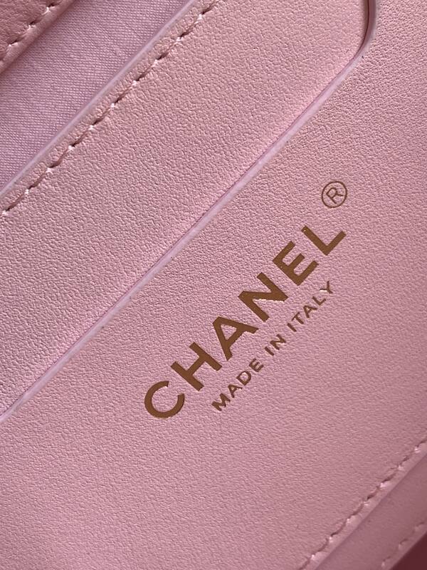 Chanel Pink and Beige Straw shoulder — AAA Quality Replica