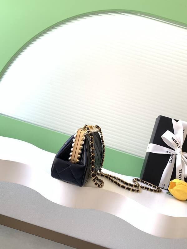 Chanel Coco Pearl Flap Black shoulder — Top Quality Replica