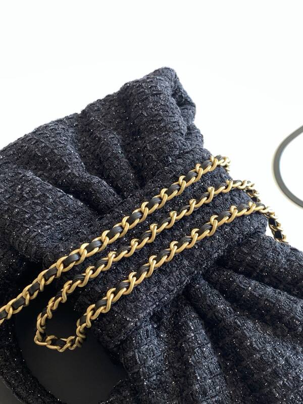Chanel Black tweed shoulder — Top Quality Replica