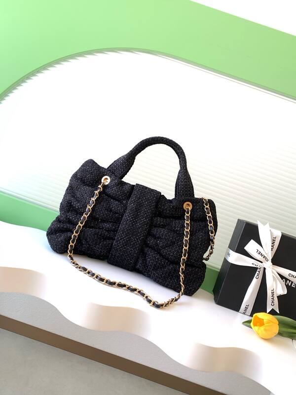 Chanel Black tweed shoulder — Top Quality Replica