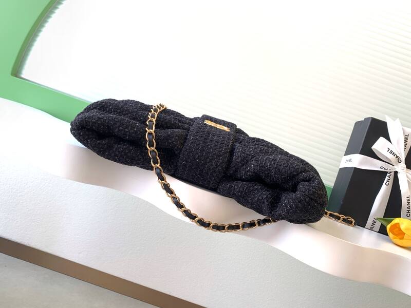 Chanel Black tweed shoulder — Top Quality Replica