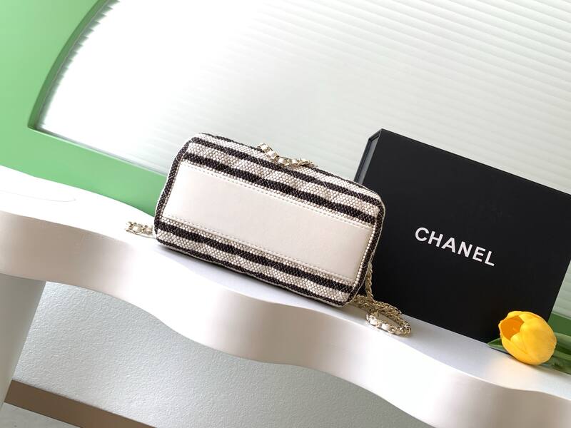 Chanel Black and White striped tweed shoulder — AAA Quality Replica