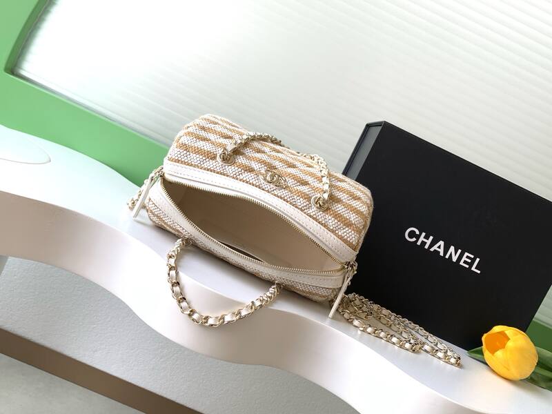Chanel Beige White striped tweed shoulder — Premium Replica