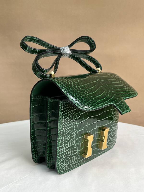 Hermes Constance 19 Emerald green glossy crocodile 19 shoulder — AAA Quality Replica