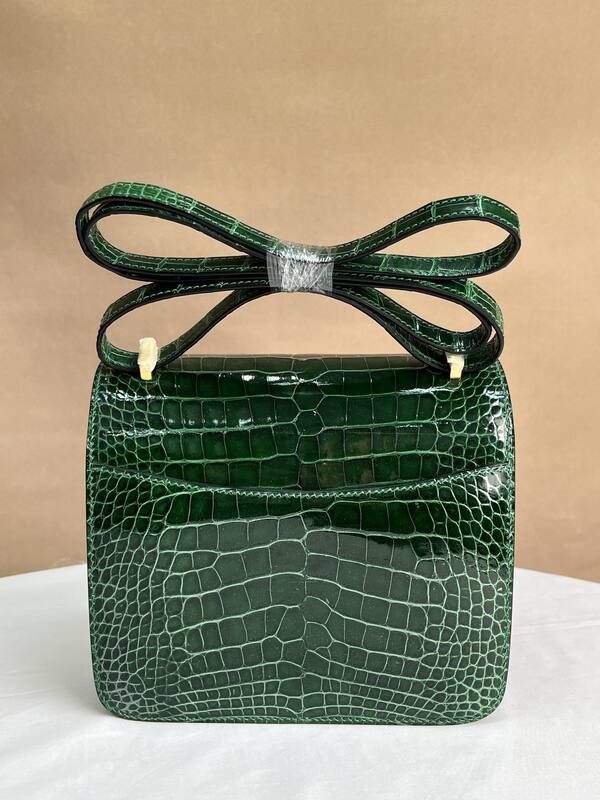 Hermes Constance 19 Emerald green glossy crocodile 19 shoulder — AAA Quality Replica